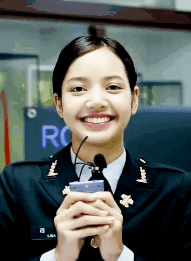 lisa|BLACKPINK的Lisa在没有标志性刘海的情况下依然让人心动