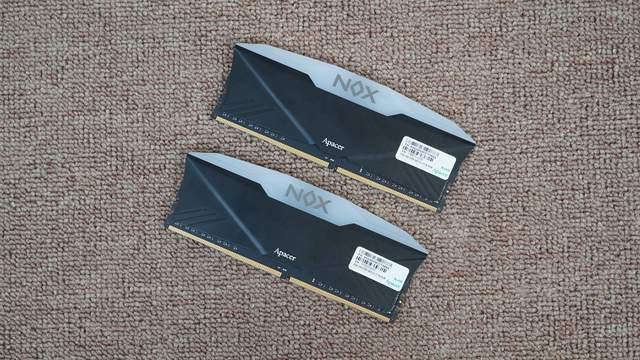 显卡|显卡太贵买不起？用AMD 5700G打造了一台能玩暗黑二重制版的ITX主机
