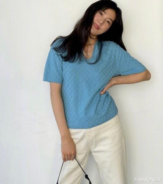 FASHION日报|韩国博主Katie有着夏天的清新自然穿搭风格 溜肩的隐藏技巧