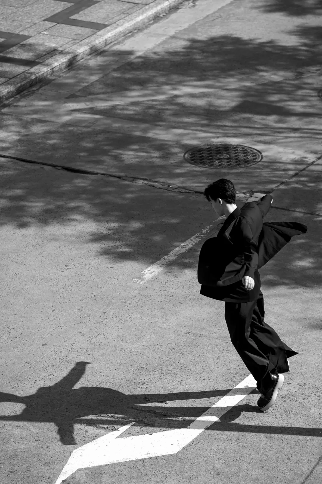 尹昉|30岁才出道的他，靠演技圈粉无数，居然还是天才舞蹈家？