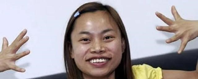 凤姐|“网红恶女”罗玉凤的荒唐史，原来为了出名真的可以肆无忌惮
