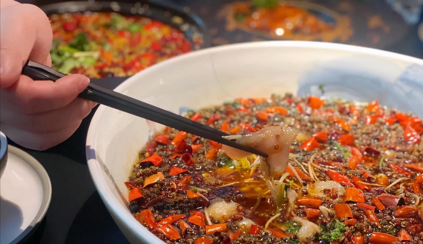 汪小菲|汪小菲新餐厅在成都遇冷，有客人打出半星差评，只因一个理由