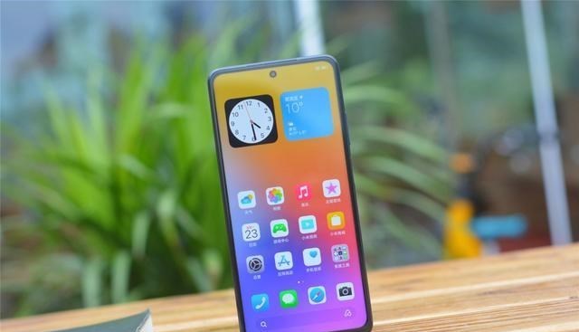 |仅1299元！4820mAh+立体双扬声器，一亿像素千元机即将清仓