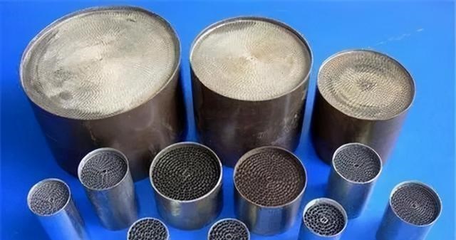 校园生活新风向 1992年,山西泥瓦工从工地捡出一个“铁疙瘩”,141人被牵连致病