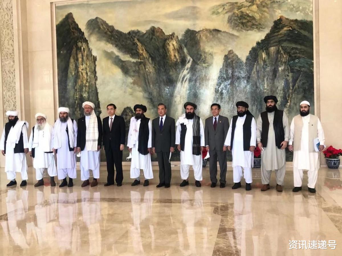 中國特使訪問阿富汗，見瞭幾位重量級人物，狠狠扇瞭美國一巴掌-圖3