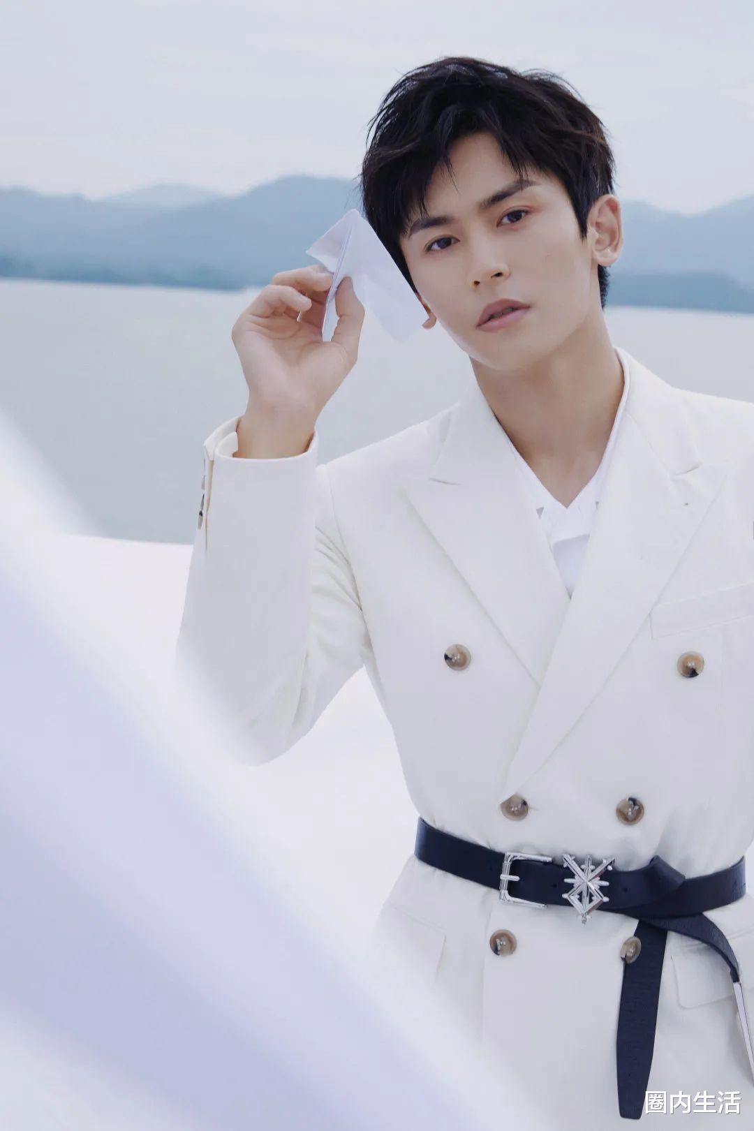 张哲瀚|张哲瀚现在正处于事业上升期，绝对不会傻到这时候承认恋情的？