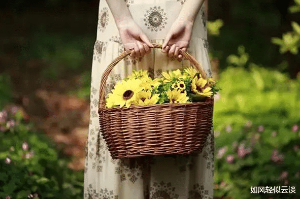 如风轻似云淡|从低谷期走出来的女人,往往有这几个表现