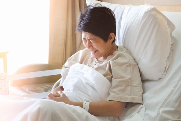 快速问医生|肝癌晚期的并发症有哪些？出现这6种情况，发热，大出血要注意