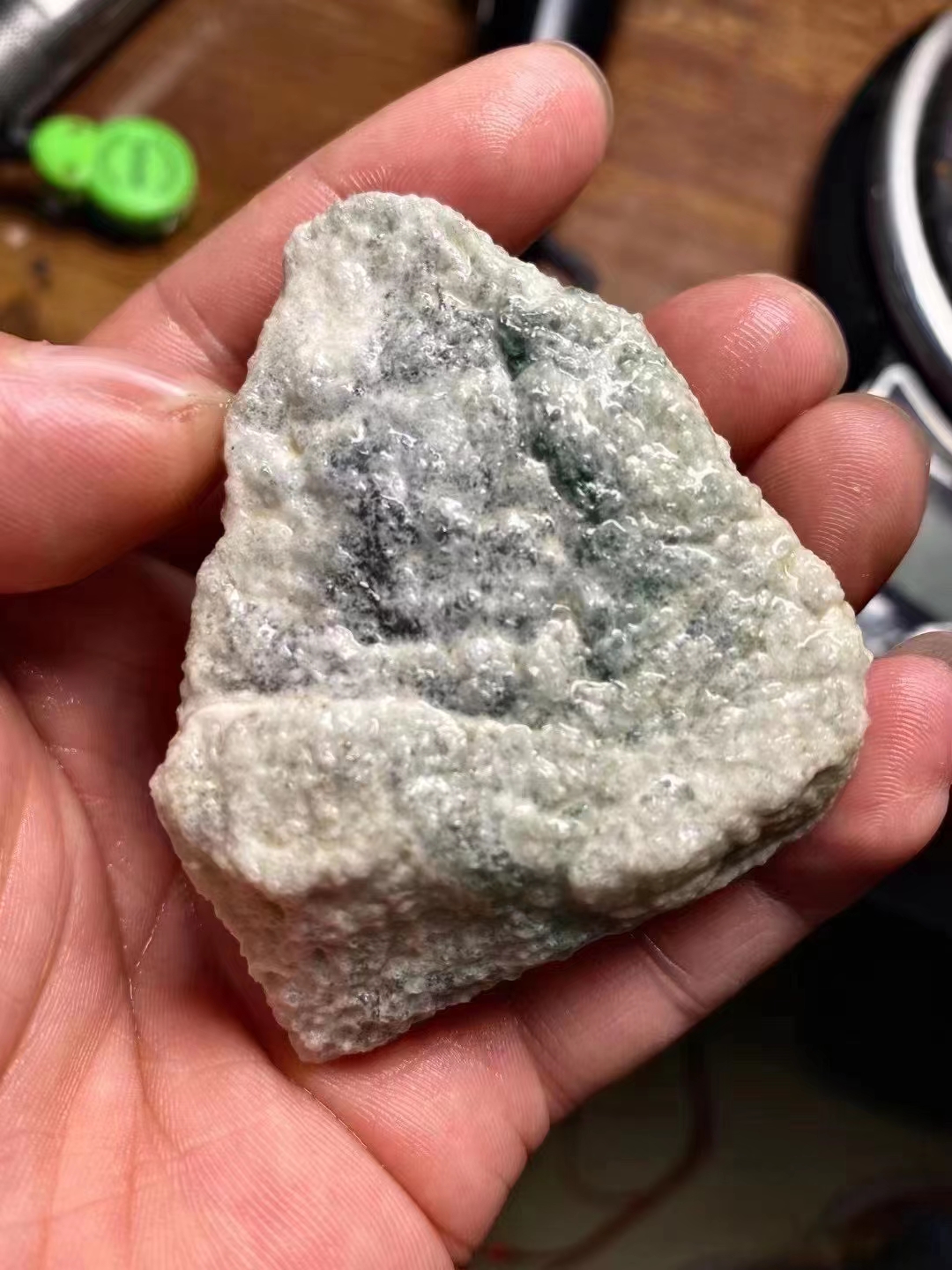 五分硬币|什么是水沫子？翡翠与水沫子怎么鉴别?