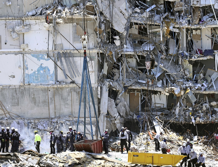 直接放棄，美國政府停止佛州公寓搜救，143人被拋棄在廢墟-圖3