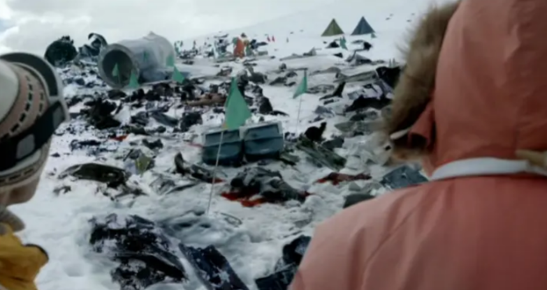 飞行员|史上最惨烈空难，飞机一头扎进火山，257名乘客看着自己落入岩浆