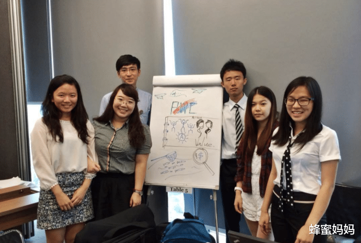 蜂蜜妈妈 银行离职率越来越高,年薪10万+也留不住人,铁饭碗终于不香了