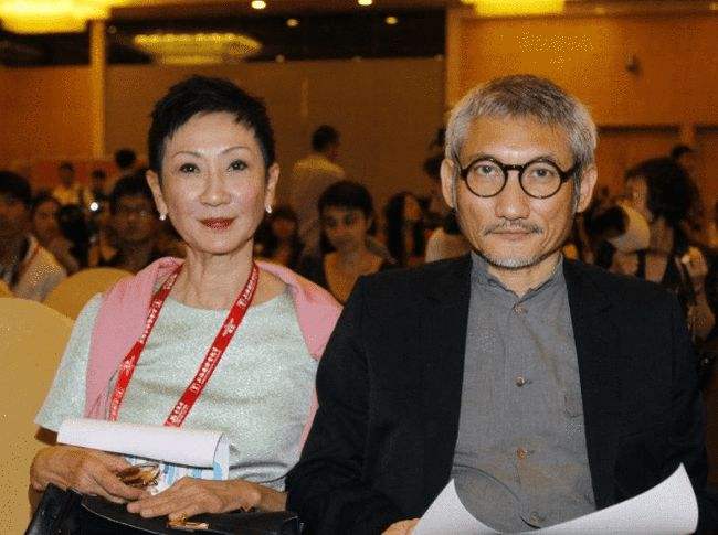 林思意|导演徐克：恋爱18年，婚姻18年，为何施南生63岁还要与之解除婚姻？