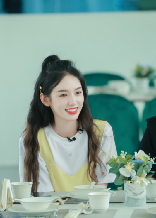 吴谨言|赵丽颖旗下小花被于正看上？给大女主剧，配角名单我没看错？