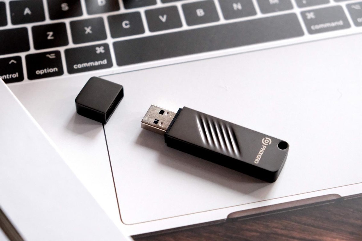 固态硬盘|把固态硬盘塞U盘里了?第一次听说固态U盘,速度比传统U盘快10倍