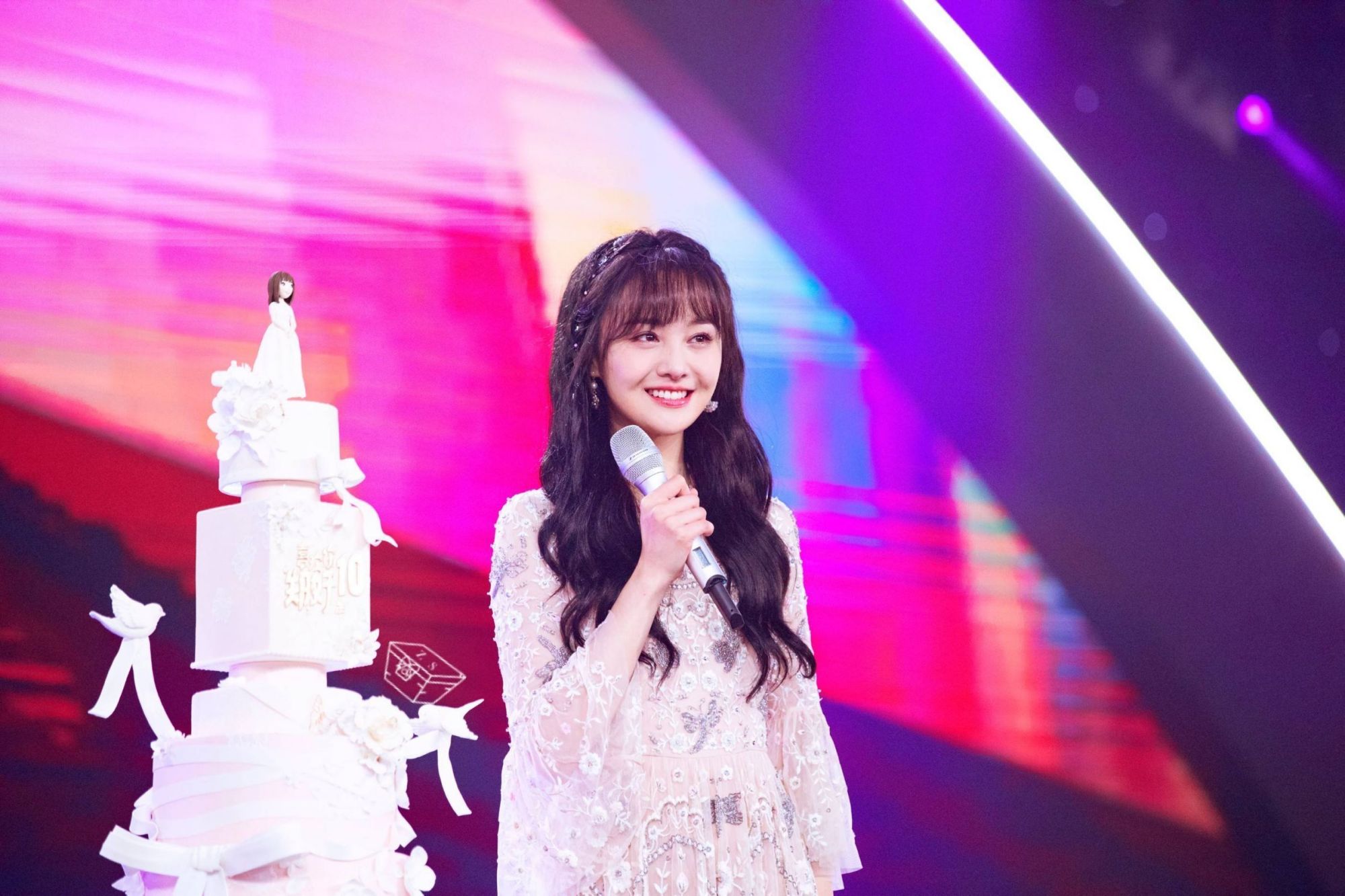 郑爽|郑爽，范冰冰，李小璐已被彻底除名？同样有问题的男星却稳居一线