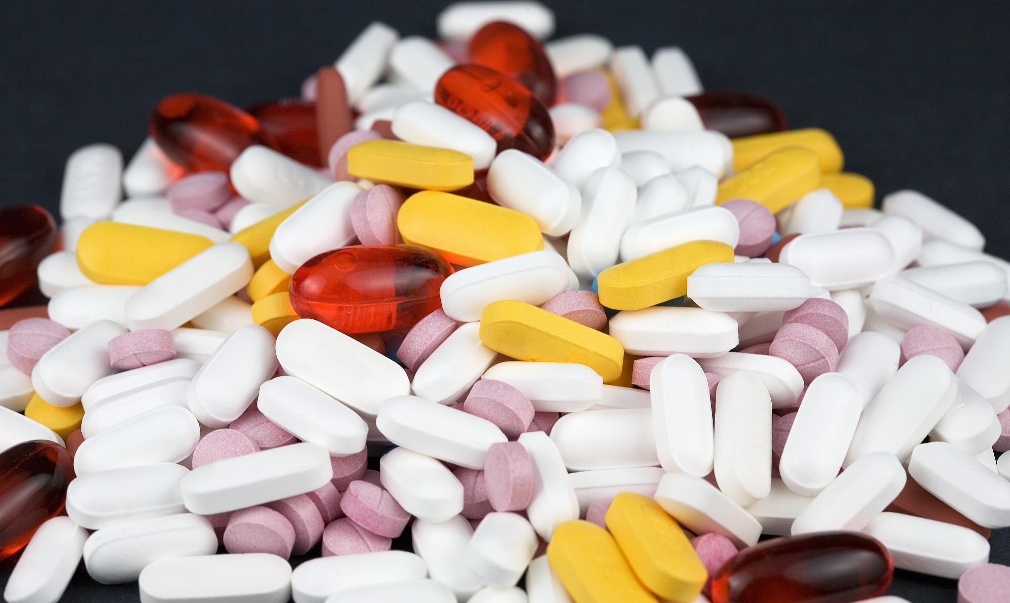 头孢|头孢配酒，一喝就走？服用这4种药物时，同样需要忌酒