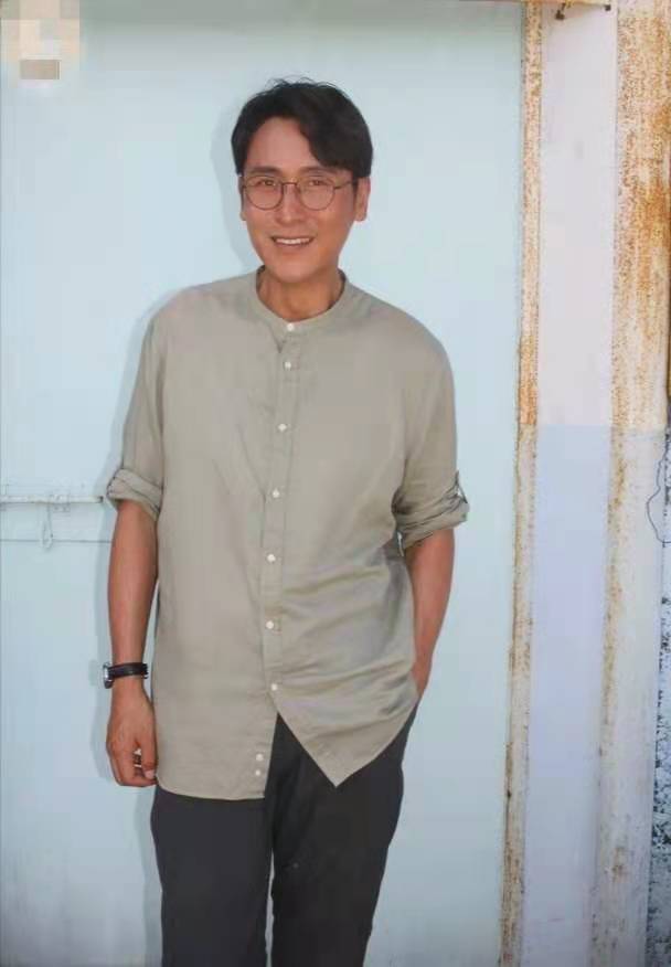 黄奕|马德钟与汤洛雯拍吻戏，尽显无限浪漫情调！