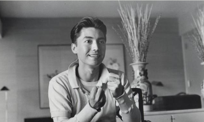 林青霞|中国第一美男私照流出，终于知道林青霞为什么要陪他一夜