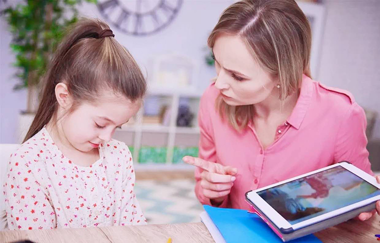 两口育儿|“乖孩子”＝情商高？错！当心是“讨好型人格”，两者别划等号