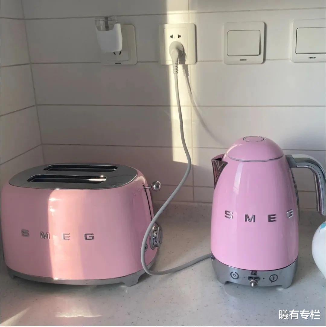 曦有专栏|“真”北漂女孩周雨彤:一个在厨房里拍大片的时尚博主