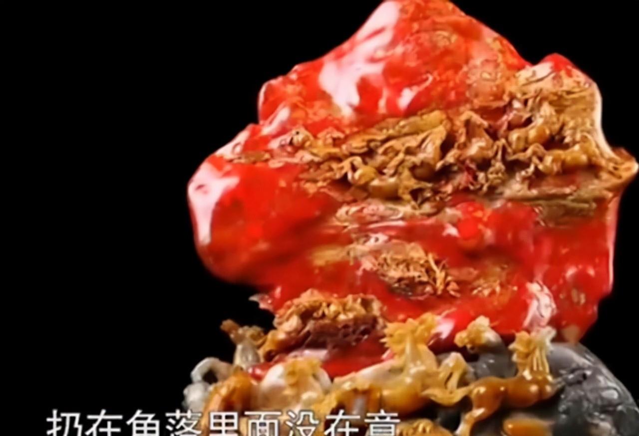 雕刻|家中角落里一块不起眼的石头，雕刻后拿去鉴宝，专家估出天价