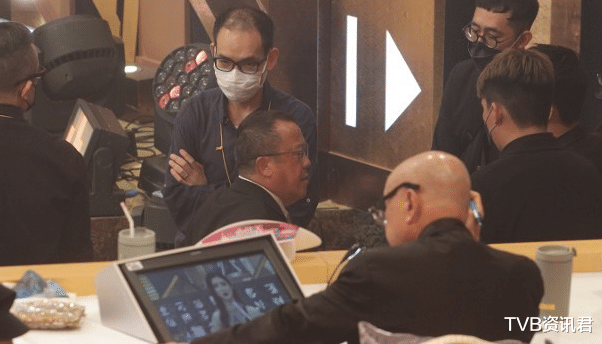 曾志伟|曾志伟大发雷霆!港姐决赛夜发生低级失误,全靠司仪随机应变圆场