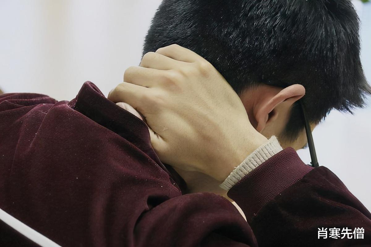 推拿|我,54岁,做了31年正骨,我看到越来越多的年轻人身躯都变形了