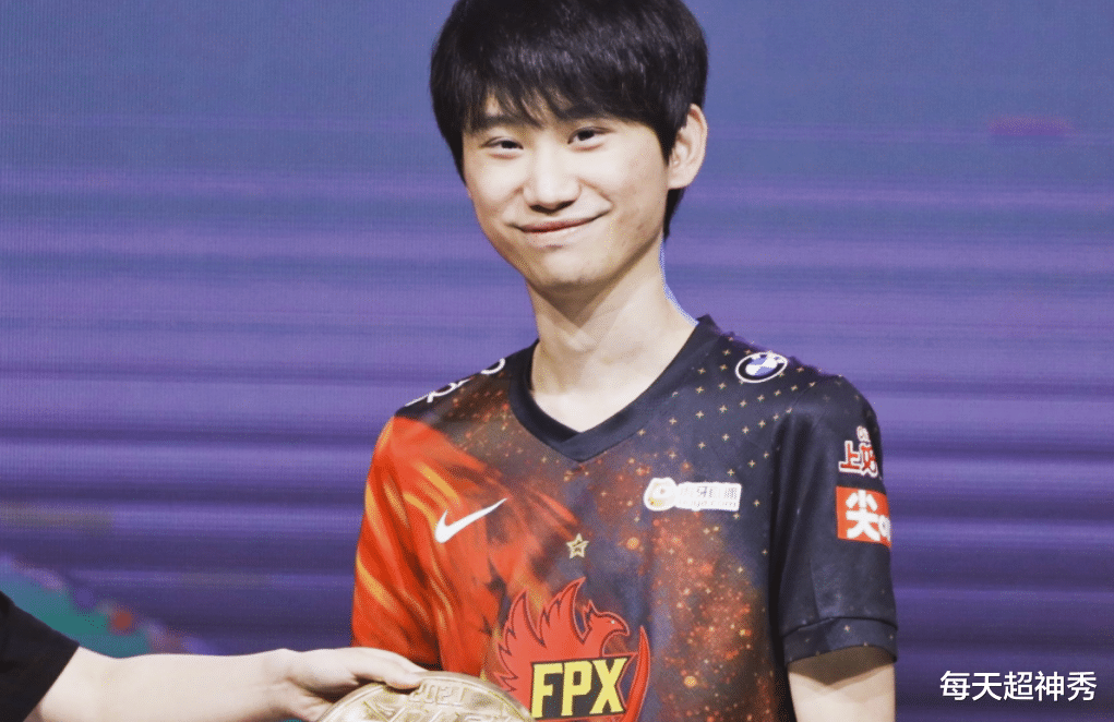 lpl|LPL转会期迎来重头戏，Doinb直播发声，宁王处境尴尬