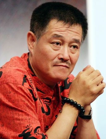 赵玉芳|赵本山大女儿赵玉芳：在没父爱的环境里带泪成长，嫁普通人很幸福