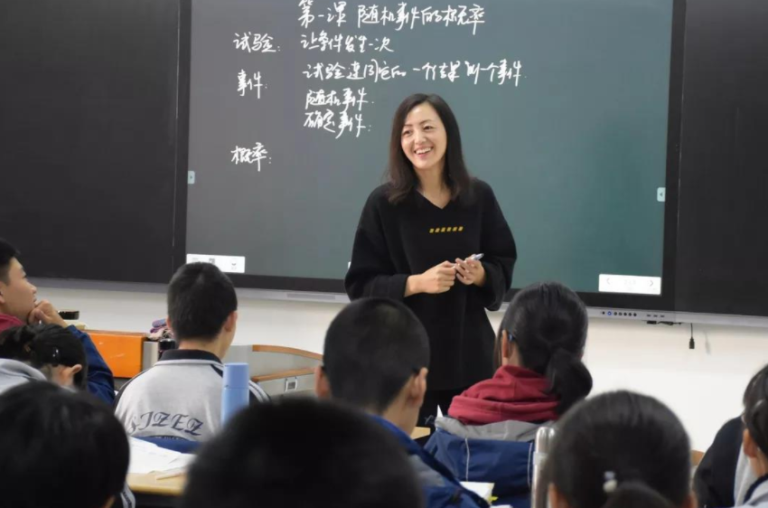 大学生|铁饭碗变“金饭碗”？又一岗位明确上调工资，学生们拍手叫好