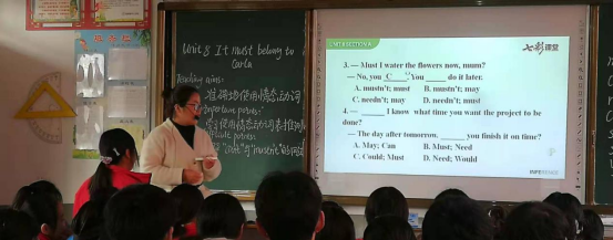 特岗教师|2021招聘“特岗教师”8万名！这些地区是重点，工资比普通教师高