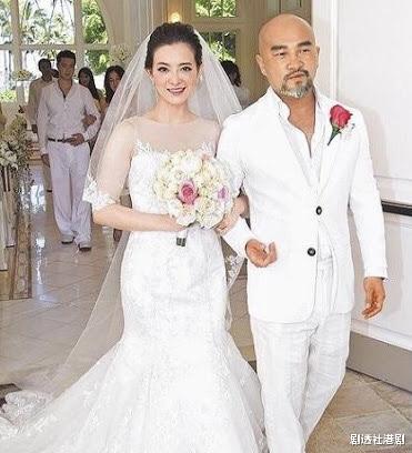 剧透社港剧 护妻心切！刘真逝世一年，老公辛龙自立门户，起诉前老板侵犯隐私