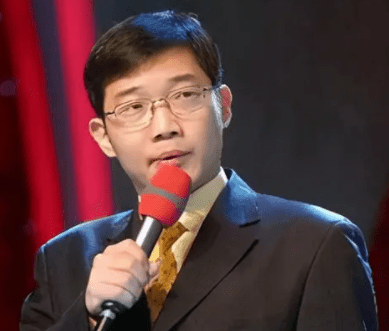 谢霆锋|自认为很幽默，故意把黄家驹念成“黄家狗”，看到结局大快人心！