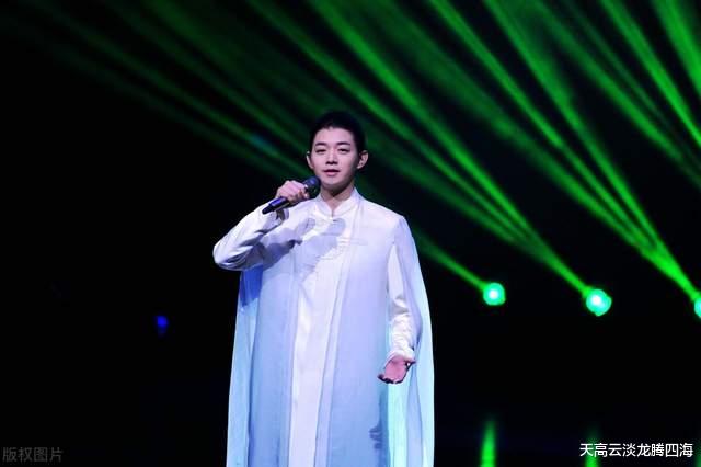 天高云淡龙腾四海|吴亦凡事件热度还没有降，霍尊又登上热搜，陈露发文爆捶霍尊