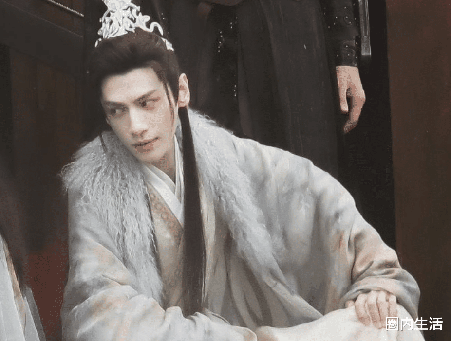 李诞|李诞黑尾酱现在就是开放式婚姻，二人离婚不离家？