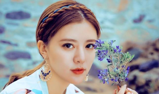 阿兰|她曾被誉为“唯美歌姬”，还包揽过《花千骨》，如今坐拥亿万身家