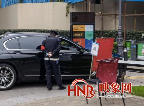 洛阳|疫情卷土重来 郑州市民镇定有序应对