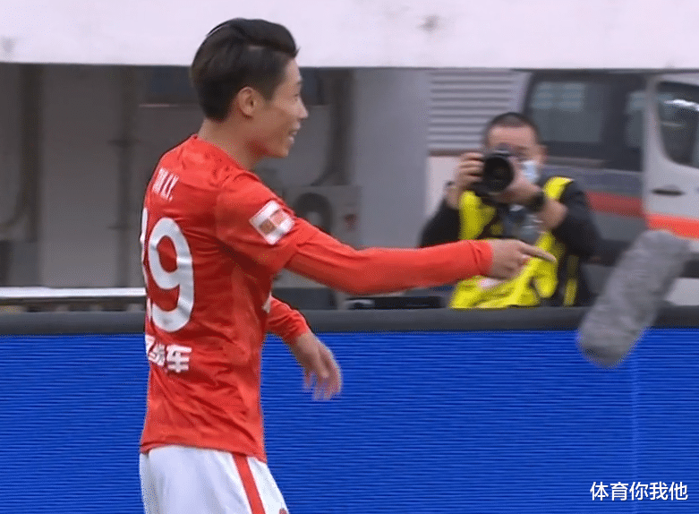 广州队|2-0！3连胜+6场不败！广州队2天才踢疯了，下赛季郑智率队争冠？