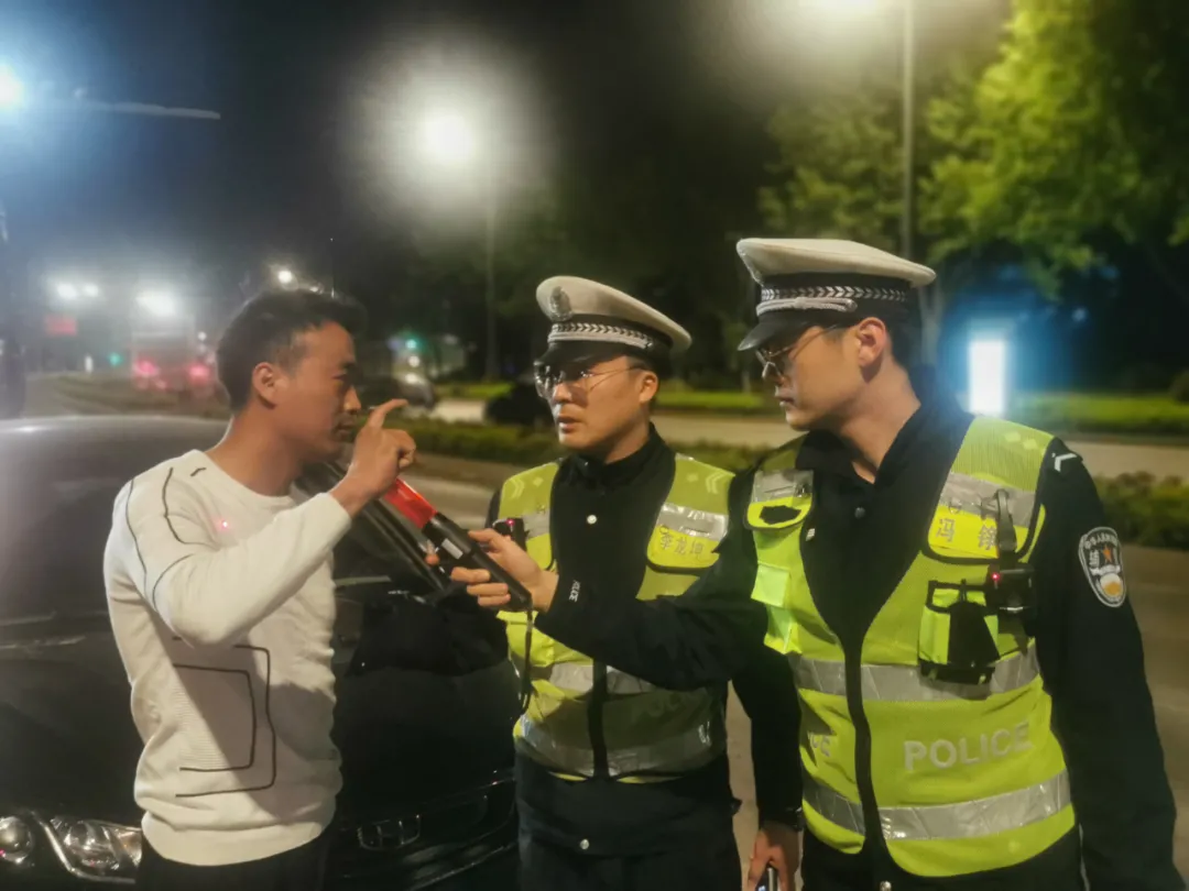 中国山东网菏泽 菏泽高新区交警多措并举圆满完成“五一”道路交通安保工作