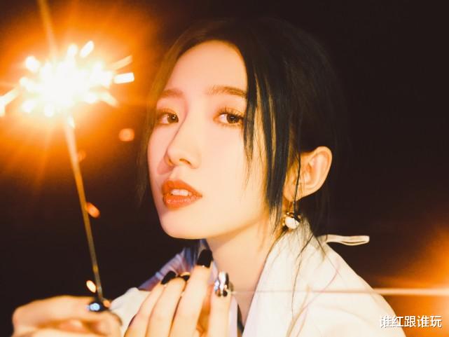 孟美岐|孟美岐登上趋势,被外国网友热议!没红出国外,丢人丢出国外了?