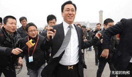 许家印|为啥总有人认为地产巨头破产后许家印会很落魄？