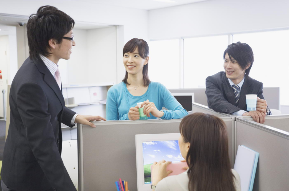 Ainee妈咪|高富帅择偶新标准,长得好看也不行,“五险一金”是首要