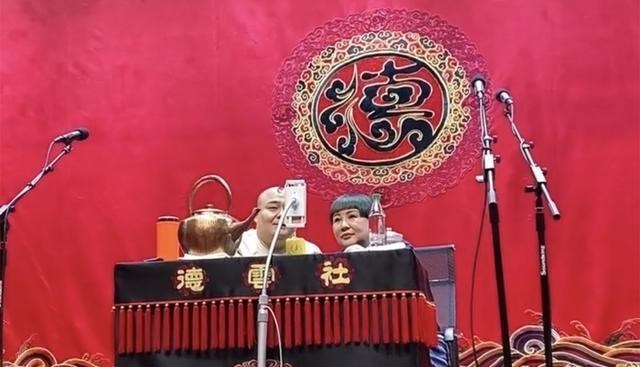 孙俪|德云社杨鹤通今晚将在天德直播，网友纷纷询问，张云雷会出现吗？