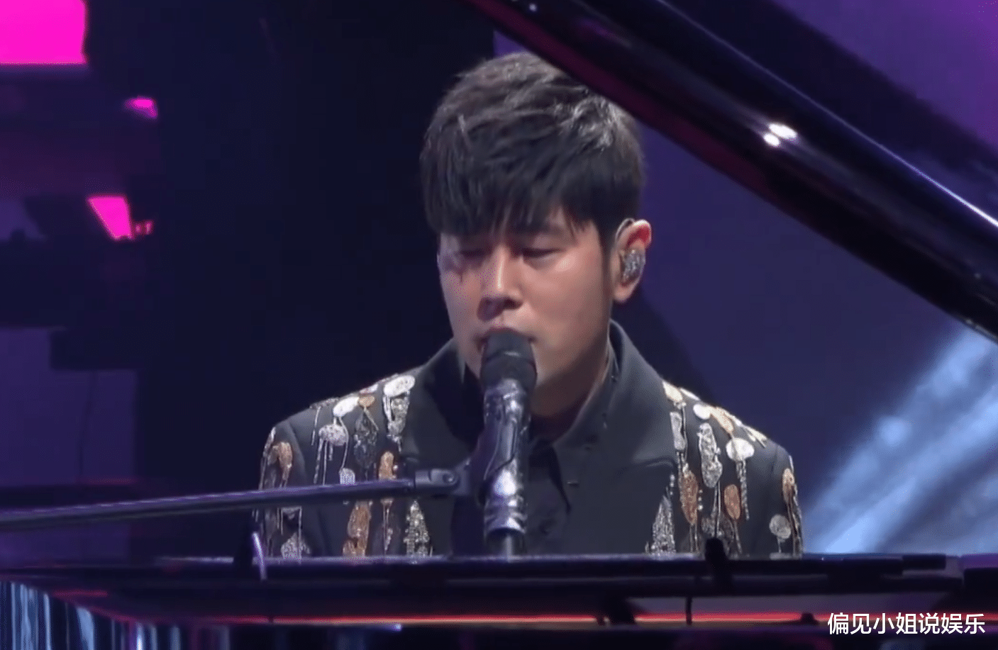 周杰伦|网络歌曲刷榜TMEA音乐盛典，引发网友热议，周杰伦被送上了热搜