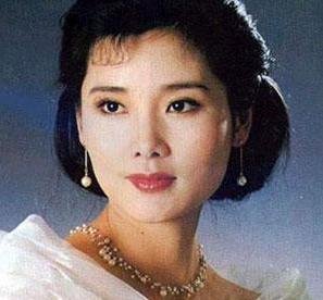 何赛飞|因长相太美无人敢追,父亲也因她终身不娶,她的魅力究竟有多大?