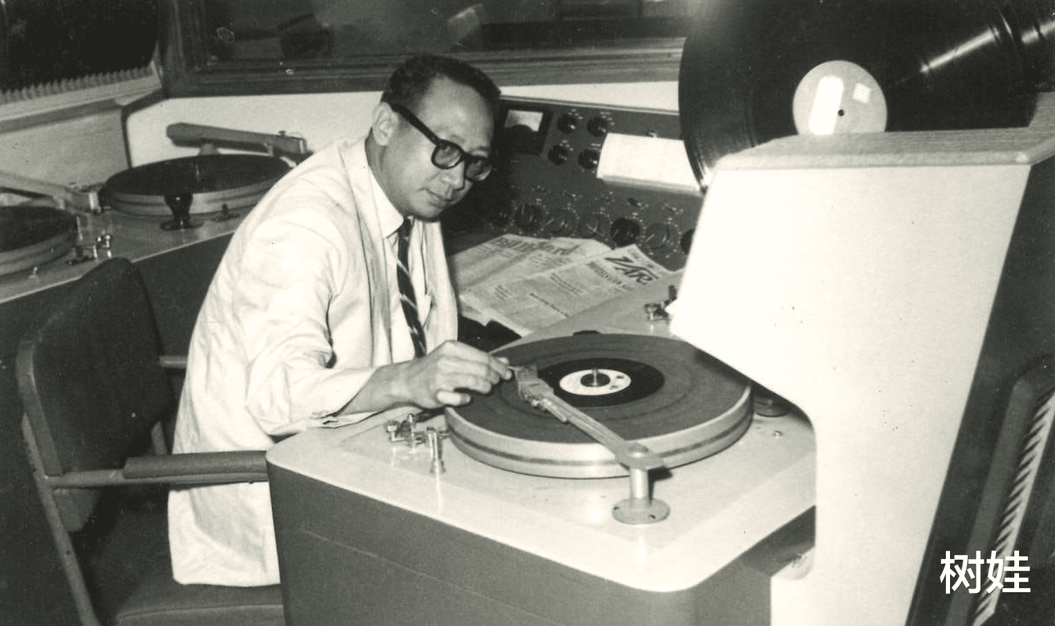 演唱会|96岁Uncle Ray举办红馆演唱会，打破胡枫89岁纪录，杜丽莎压轴献唱