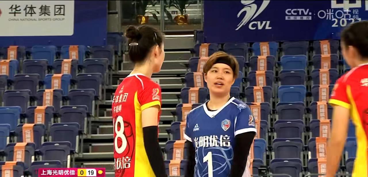 江苏女排|青春风暴刮起飓风！00后小将碾压30+阿姨，女排的未来由她们主宰！