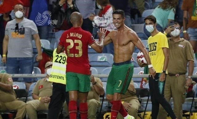 宓孤林|世预赛：劲射挂风，C罗威力巨大，葡萄牙虎啸爱尔兰