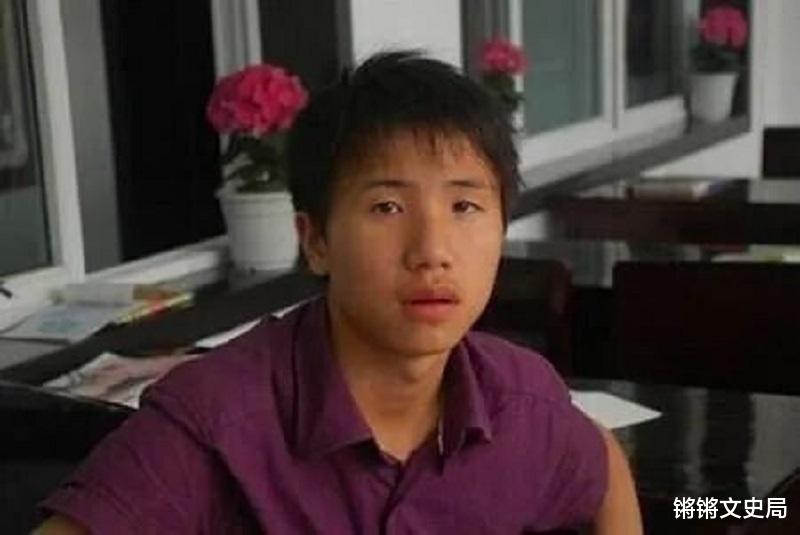 教室 汶川地震小英雄雷楚年：15岁冒死连救7人，21岁锒铛入狱被判12年